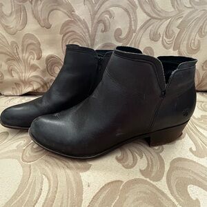 Lucky Brand Women's 8.5 M Black Leather Ankle Boots Booties Zipper Shoes Heel